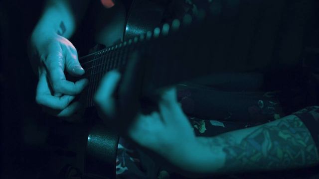 First Flight Tapping Techniques with Sarah Longfield смотреть онлайн