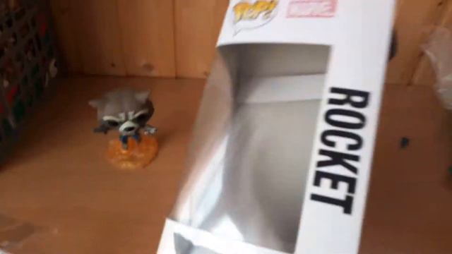 Распаковка от FUNKO POP Marvel Rocket. Я охренел!!! смотреть онлайн