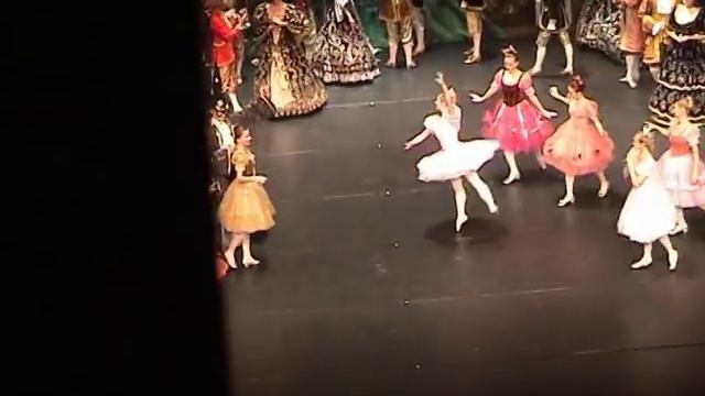 Чайковский, балет "Щелкунчик", танец Куклы смотреть онлайн