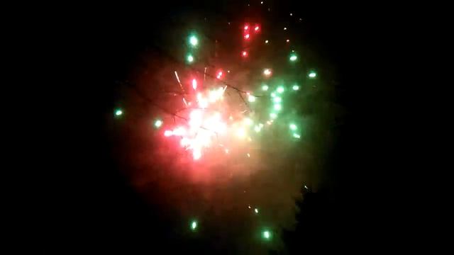 Фейерверк в Новогоднюю ночь смотреть онлайн