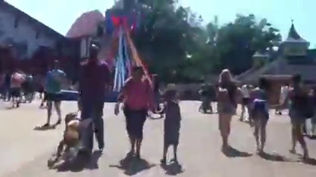 Bush Gardens!! смотреть онлайн