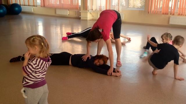 Contact improvisation | contemporary dance for children 2 смотреть онлайн
