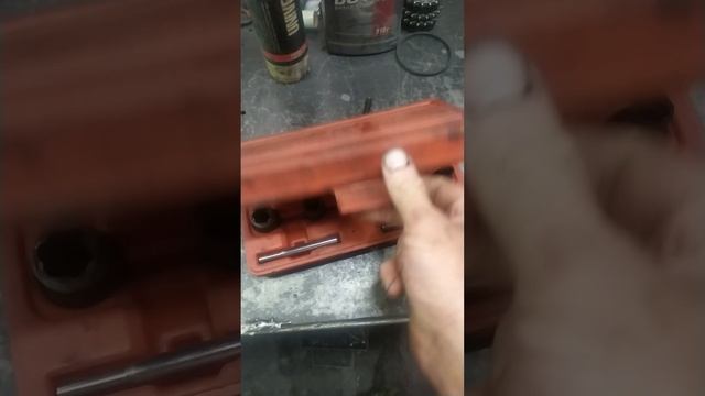 Сорвал грани болта?! Не беда, набор для сорванных болтов в действии