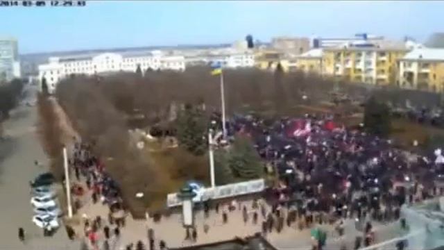 Разгон майданутых в Луганске смотреть онлайн