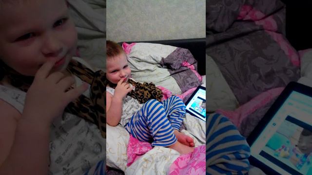 Димуся поёт песню "Доктор ПлюФева"))) смотреть онлайн