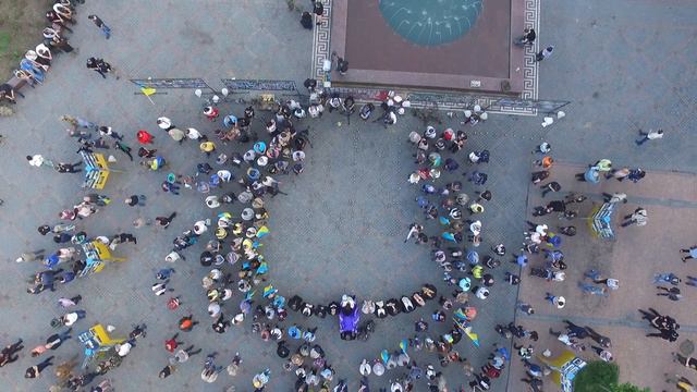 На Греческой площади 2 мая прошел молебен смотреть онлайн