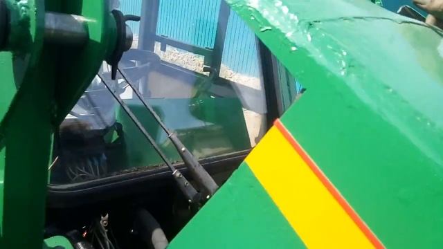 Немой обзор моего минитрактора после покраски. Кун снят пока.. смотреть онлайн