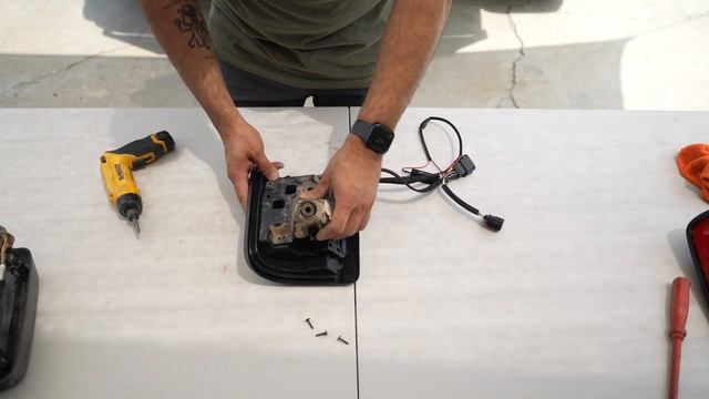 Jeep JL Unboxing and Installation - Oracle Lighting LED Flush Tail Lights смотреть онлайн