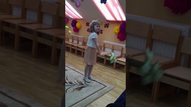 Праздник в детском саду 8 Марта Москва Детки 5-6 лет смотреть онлайн
