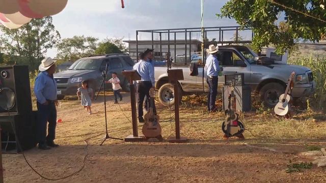 Blanca Ortega y el mariachi santo domingo con la canción " Gabino Barrera " смотреть онлайн