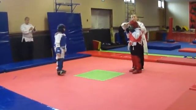 Чернова Екатерина (кр) - Комаров Михаил (син).MP4 смотреть онлайн