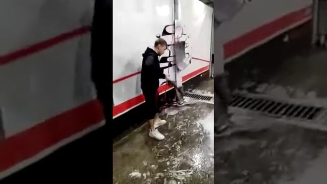 Как отмыть белые кроссы смотреть онлайн