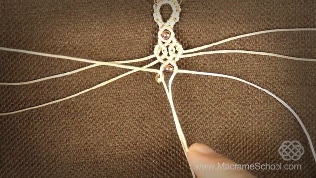Stylized Hearts Arabic Motif Macramé Bracelet Tutorial смотреть онлайн