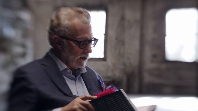 Stewart Levitt on Poetry as a Mode of Expression смотреть онлайн