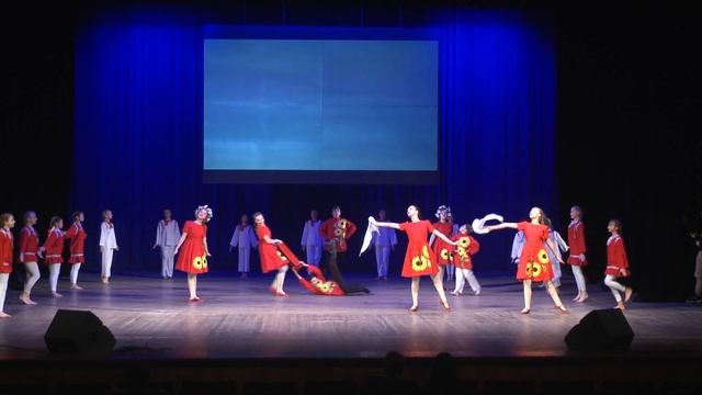 "За околицей" Народная студия эстрадно-спортивного танца "Зеркало" смотреть онлайн