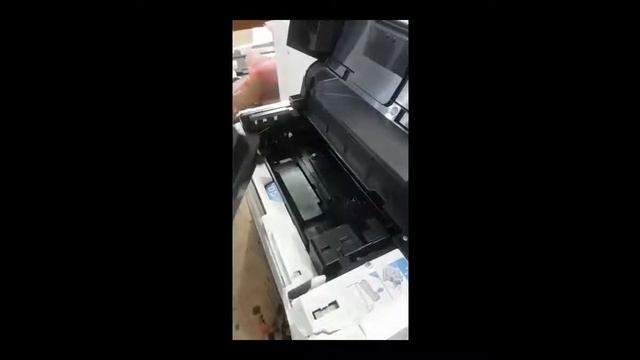 Cambio Unidad Toner Kyocera P3050/55/60 смотреть онлайн
