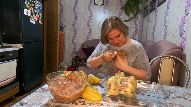 ГОТОВКА/МУКБАНГ/ Перцы и каша - пища наша смотреть онлайн