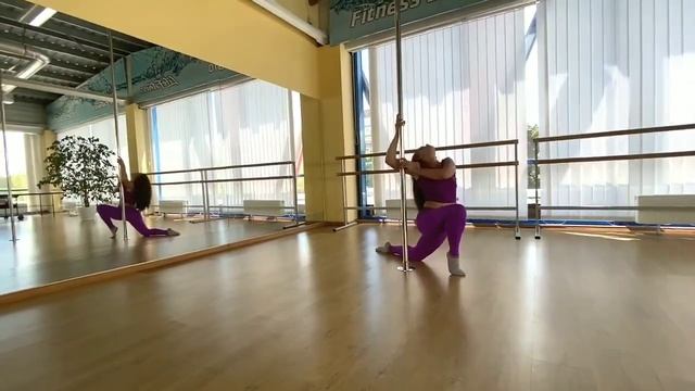 Танец для девушек от тренера pole dance, клуб BeFirst смотреть онлайн