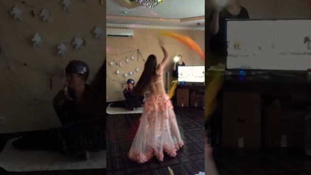 Восточный танец с вейлами. Восточные танцы на праздник Саратов смотреть онлайн