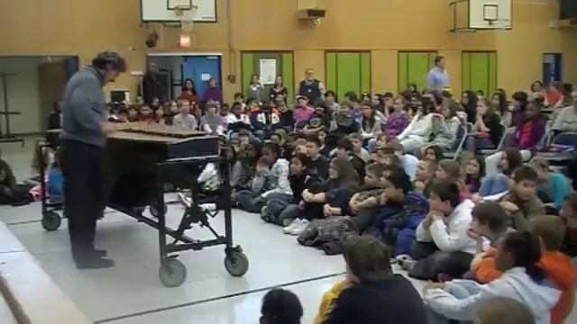 Alex Jacobowitz plays Mozart's Alla Turca, KV. 331 смотреть онлайн