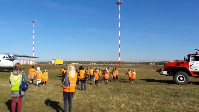 Учебное тушение самолета смотреть онлайн