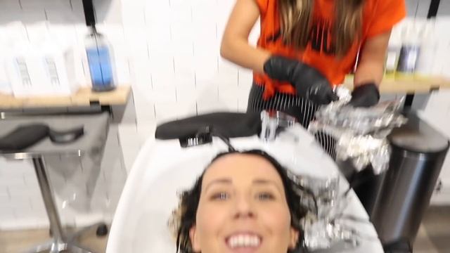 FALL HAIR FOR BRUNETTES WITH BABYLIGHTS! LOB HAIRCUT WITH BANGS! смотреть онлайн