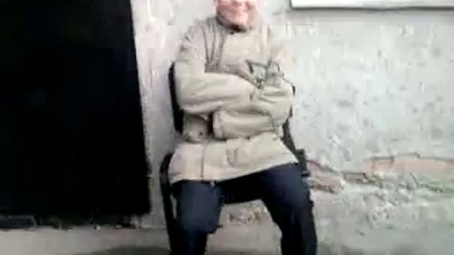 Сломанный стул смотреть онлайн