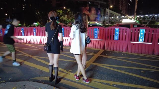 4K街拍廣州中心城區夜生活酒吧街Nightlife,bar street,Guangzhou,street scenes смотреть онлайн
