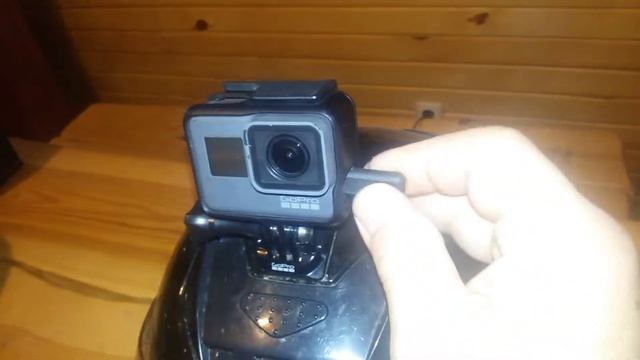 Крепление камеры Go Pro5 на мотошлем. смотреть онлайн