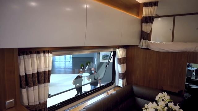 Luxuswohnmobil Mercedes Benz Actros 2021 Vario Alkoven 1050 Vario Mobil 4K