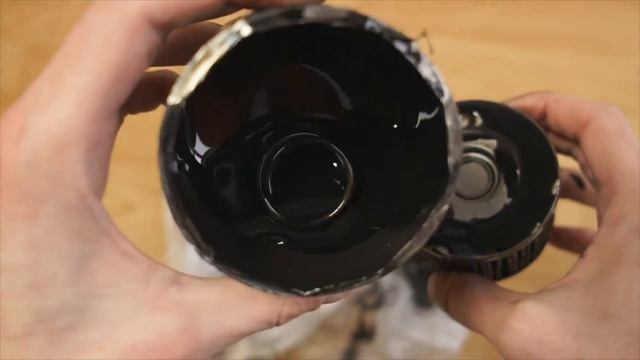 Inside oil filter Blue Print after one year on Shell Helix HX7 10W40 смотреть онлайн