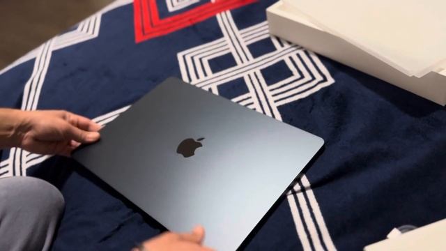 UNBOXING || Apple Macbook Air 15 inch 8GB RAM 512GB SSD || MIDNIGHT COLOUR 2023. смотреть онлайн