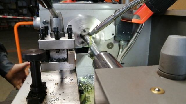 Универсальный токарно-винторезный станок JET GH-1440K DRO смотреть онлайн