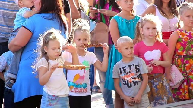 Осенний Диснейленд. Мелитополь 2015 смотреть онлайн