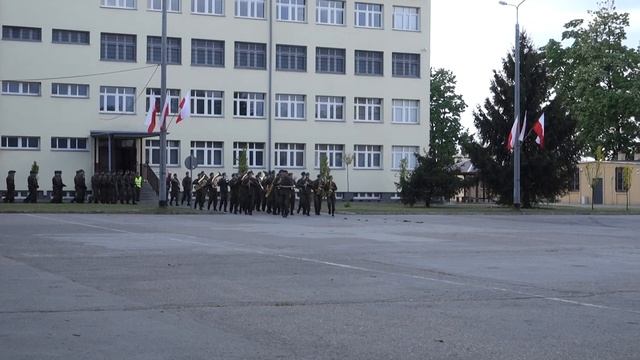Парад в честь праздника 10 Полка Уланов Литовских смотреть онлайн