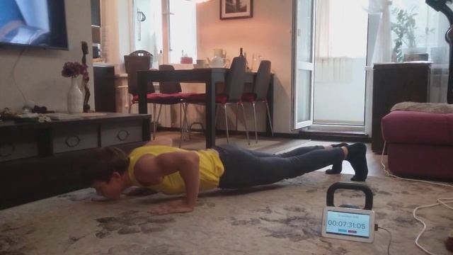 Заявка На Рекорд России! Медленные Отжимания От Пола! Считаем вместе!) смотреть онлайн