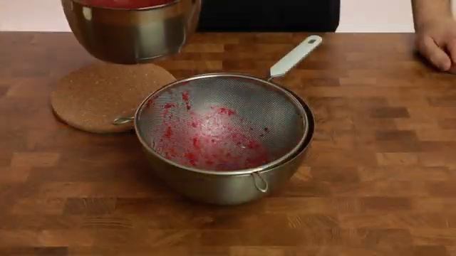 Напиток КЛЮКВЕННЫЙ. Прекрасно освежает и бодрит! смотреть онлайн