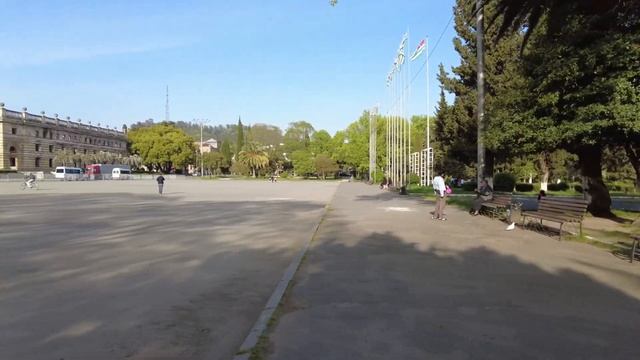 Сухум (Абхазия) (Набережная Махаджиров, Смотровая площадка, Обезьяний питомник, Рынок, рестораны) смотреть онлайн