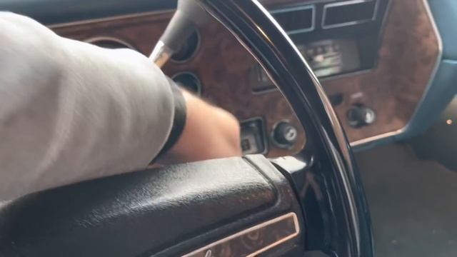 1972 Chevrolet Monte Carlo 350 Cold Start & Run - Awakening from Winter Hibernation смотреть онлайн
