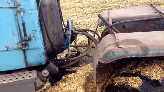 Т 150 на закладке силоса.mp4 смотреть онлайн
