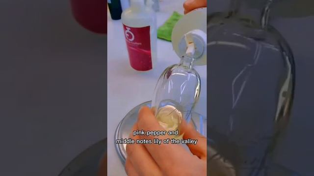 Estee Lauder Pleasures #perfume #fragrance #parfum #perfumes #perfumecollection #beauty #scent смотреть онлайн