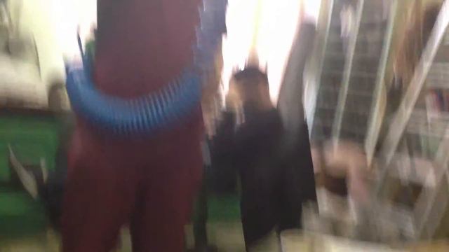 Парень отжигает))))))) смотреть онлайн