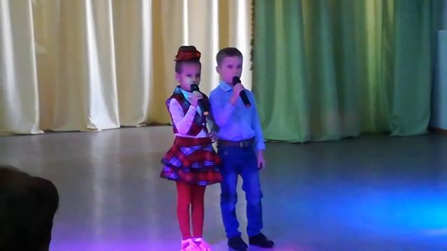 Песня бабушка и дедушка. Лиза и Глеб смотреть онлайн