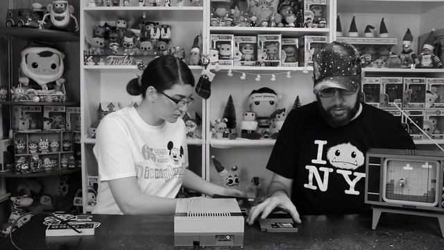 Lindsey put her Lego Nintendo together! Check out the EASTER EGG! We open $100 Templar Mystery Box! смотреть онлайн