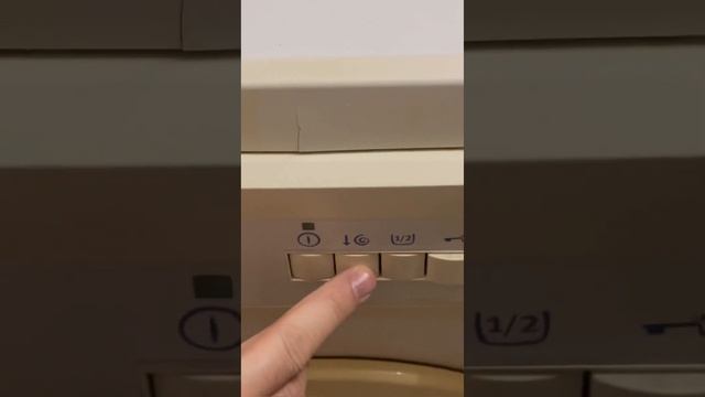 Ст28Как включить стиральную машинку Electrolux EW920S/як увімкнути пральну машинку Electrolux EW920 смотреть онлайн