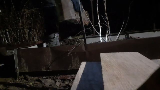 Как можно сделать стенку в грядке