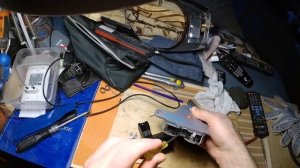 Ремонт замка багажника Freelander2 (focus2)