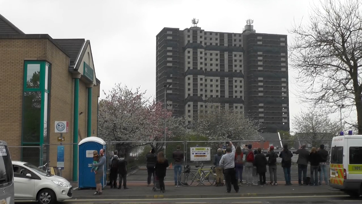 Автобус всё испортил смотреть онлайн