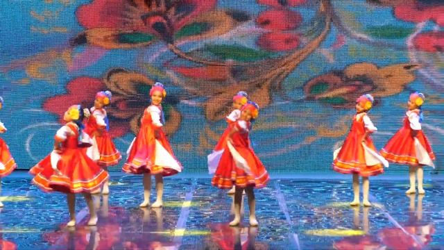 Русский танец «Веселая пляска» смотреть онлайн