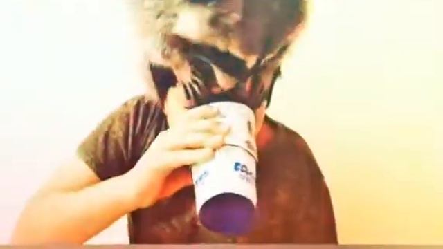 Ева уже у Ване на шее сидит... смотреть онлайн